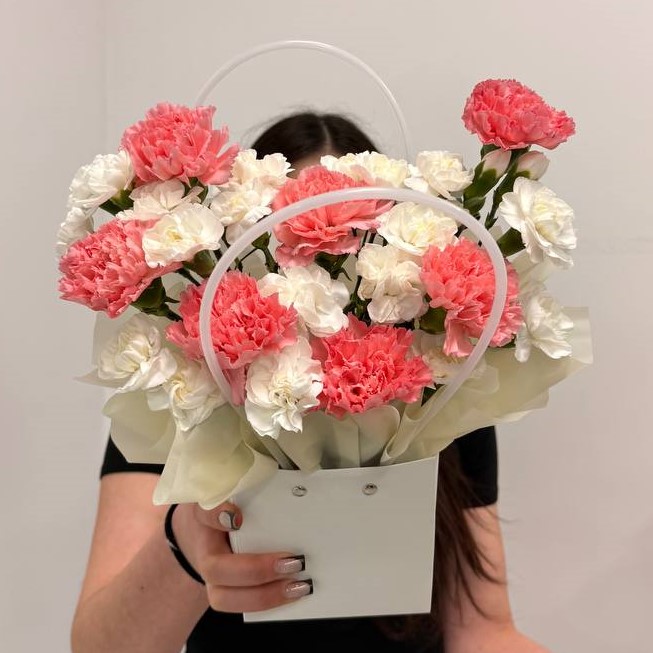 Композиция из нежных диантусов №1