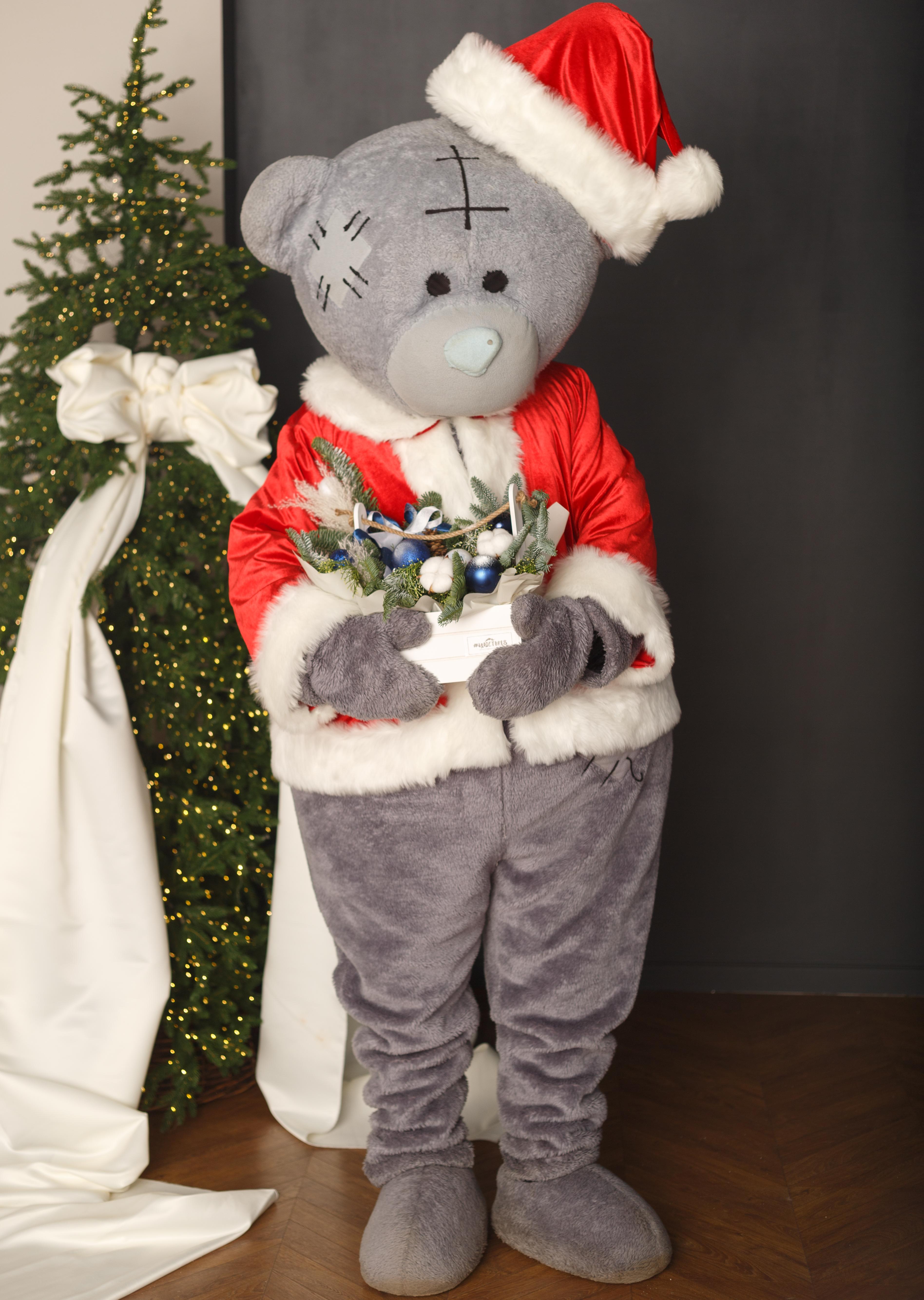 Выезд новогоднего мишки Тедди для вручения букета