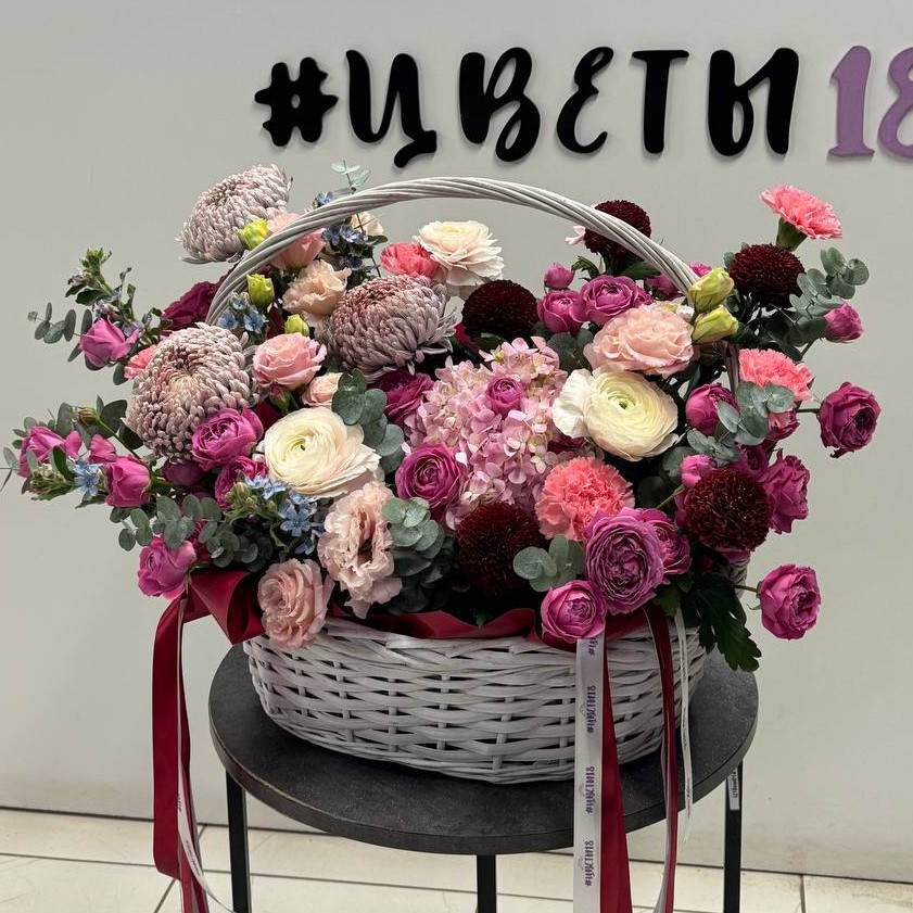 Композиция "Пудра и парфюм"