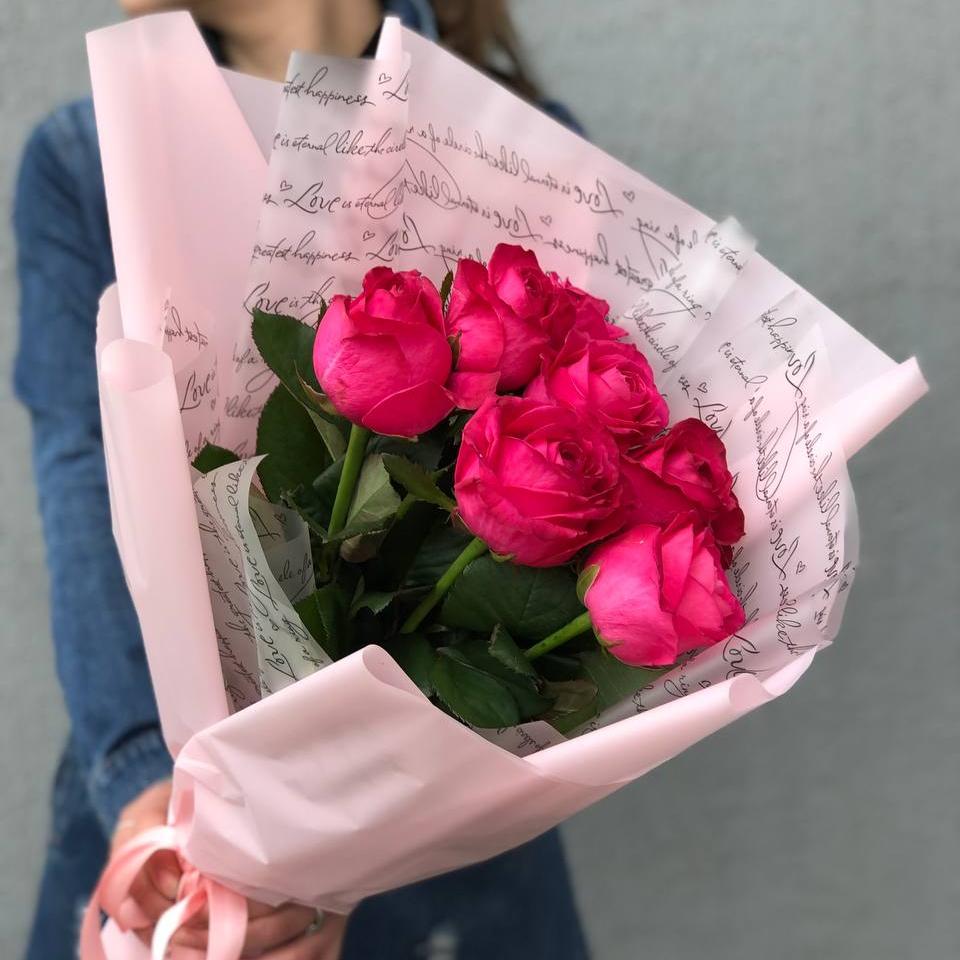 Букет из 7 малиновых роз 50/60 см