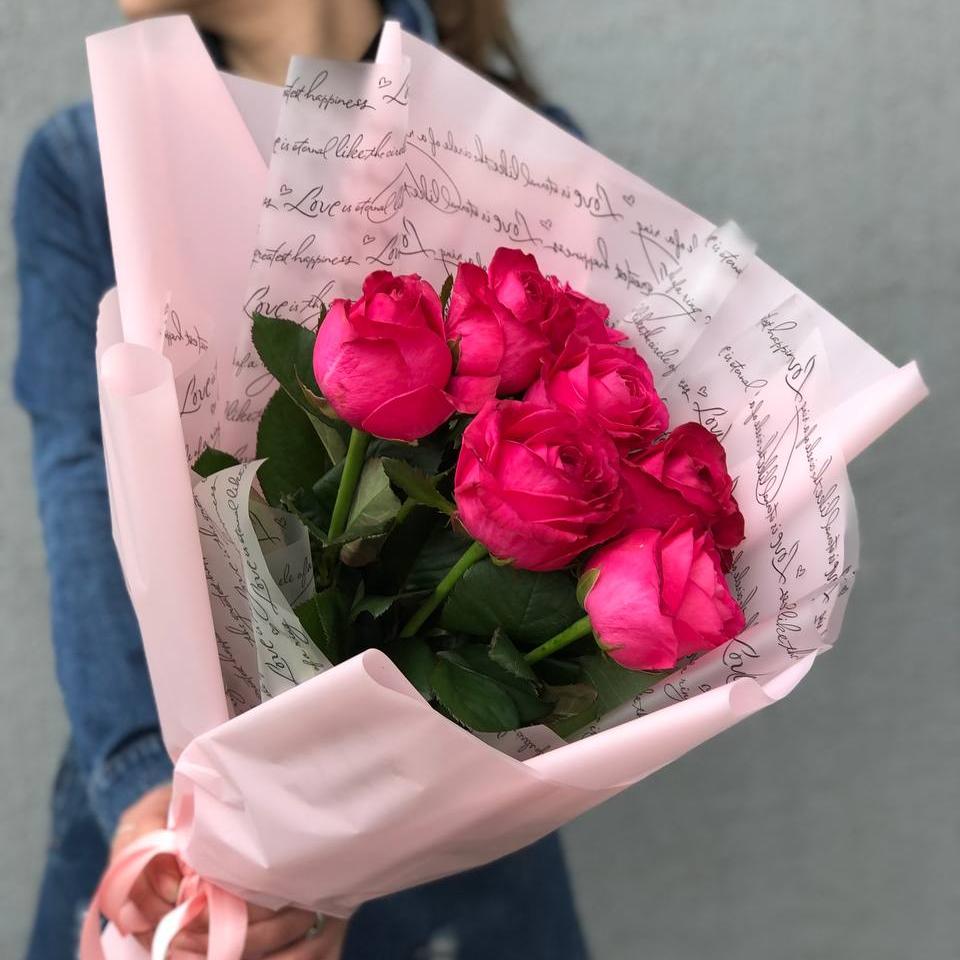 Букет из 7 малиновых роз 50/60 см