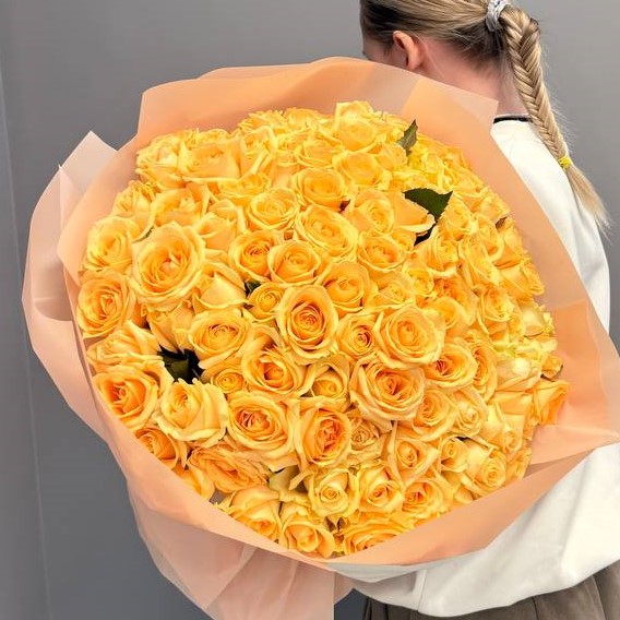 Букет из 101 персиковой розы 50/60 см