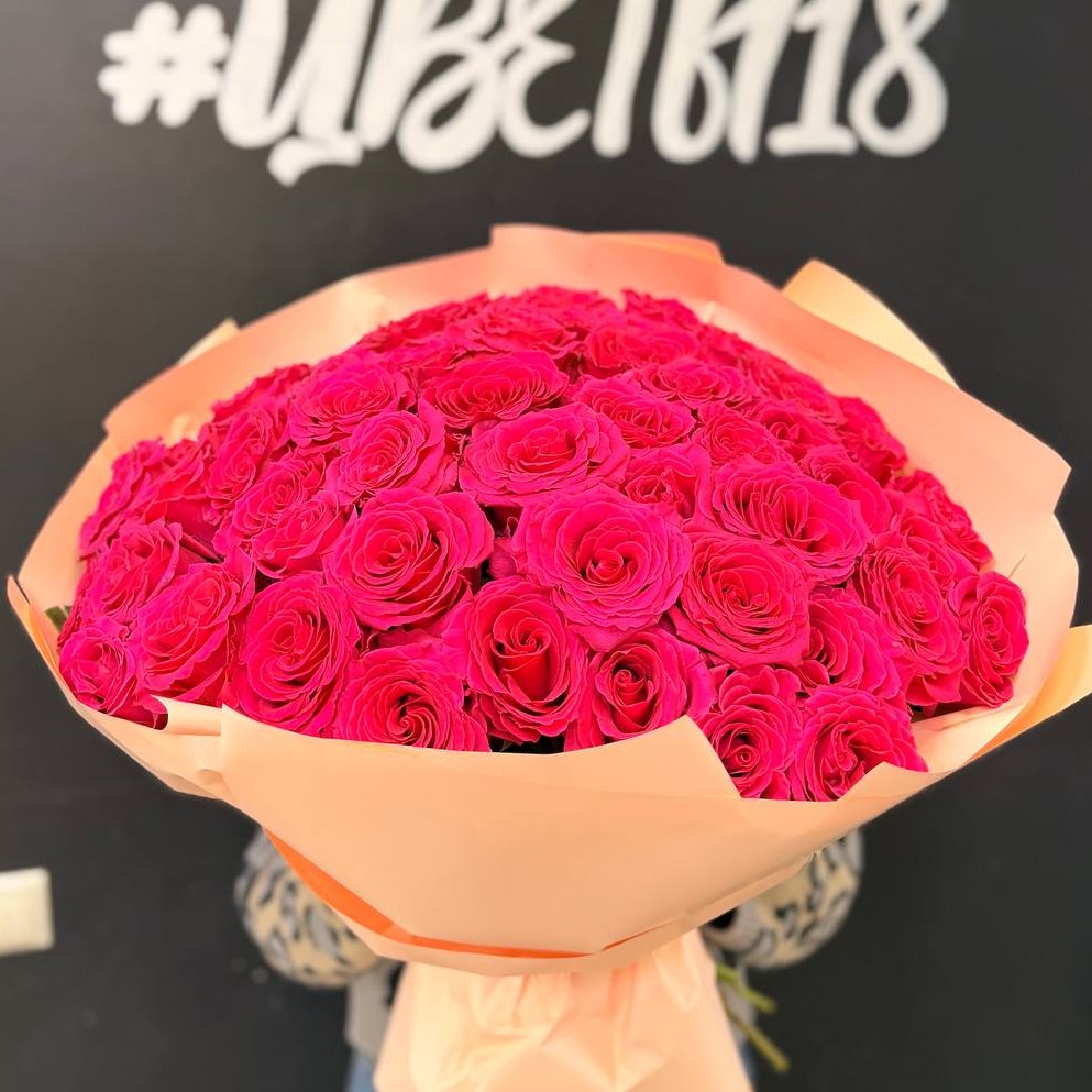 Букет из 51 эквадорской вишневой розы