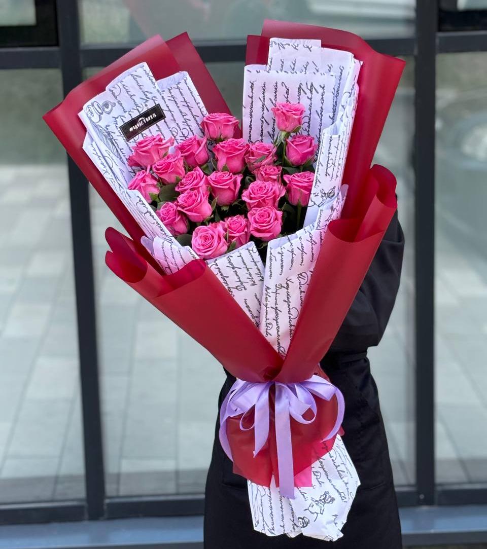 Гигант из малиновых роз 70/80 см L