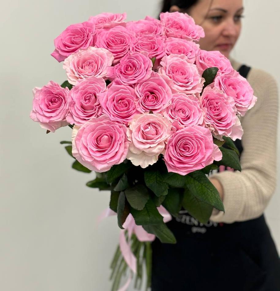 21 роза 50/60 см сорта "Мандала" под ленту