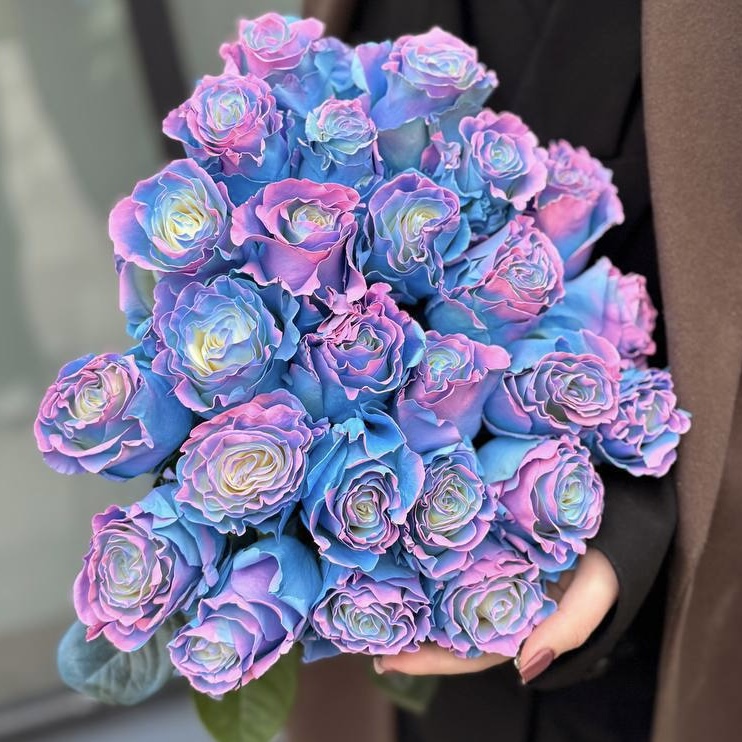 Букет из 25 неоновых роз