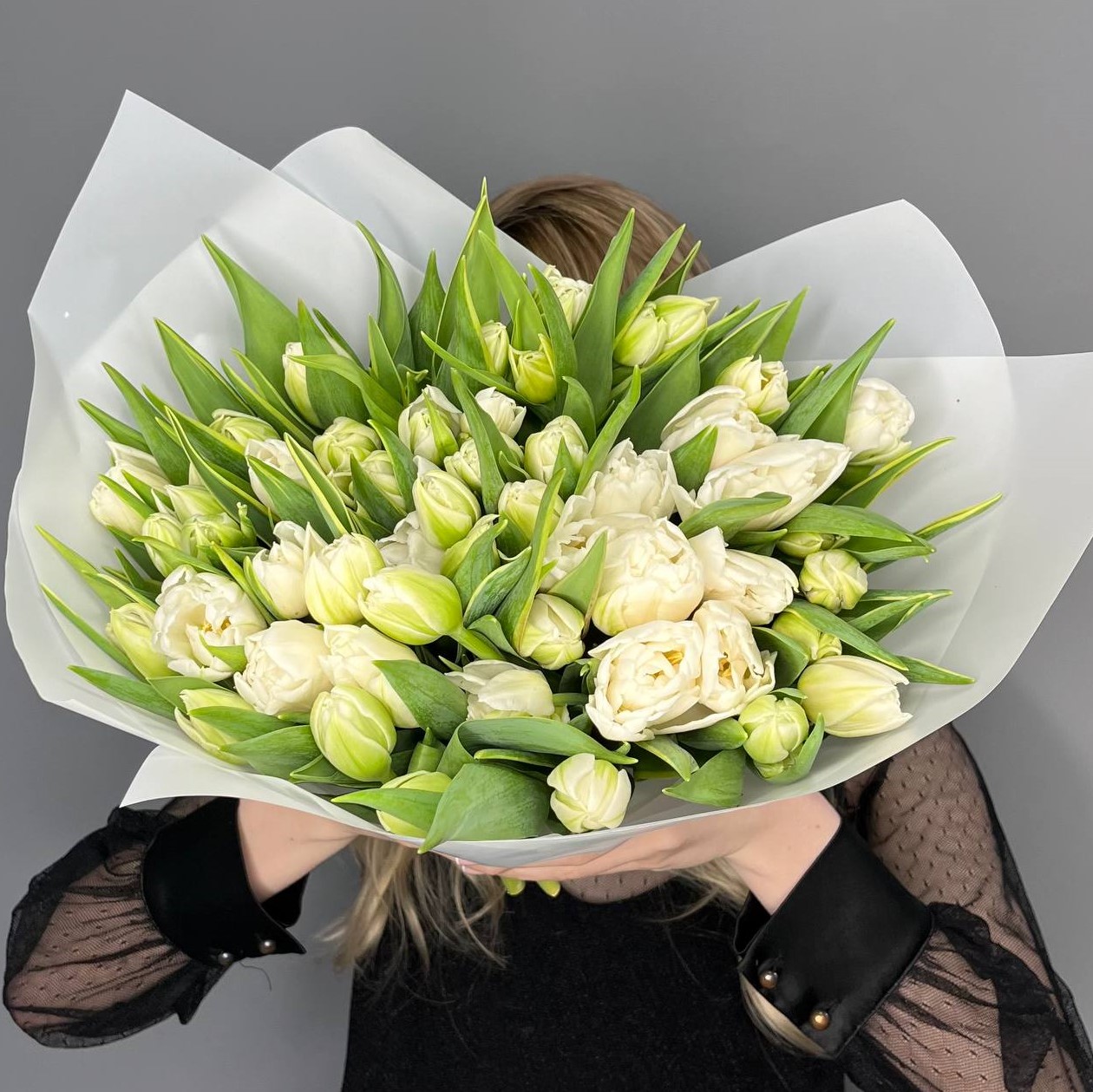 51 белый пионовидный тюльпан